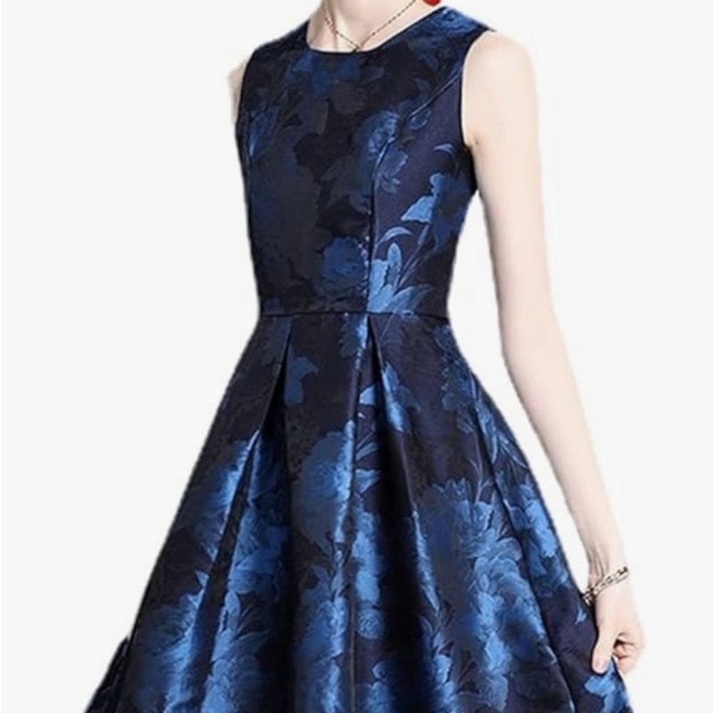 Women’s dress